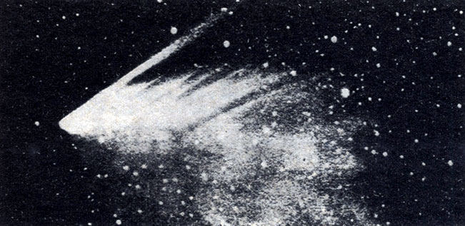 Рис. 63. Фотография кометы Мркоса 1957 г.