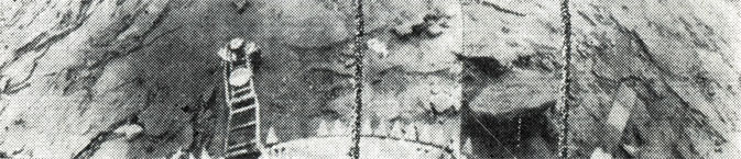 Панорама поверхности Утренней звезды, полученная со спускаемого аппарата станции 'Венера-14', совершившего мягкую посадку 5 марта 1982 года. Четко видны детали рельефа поверхности Венеры и посадочного устройства аппарата. В левой части - выносной прибор для исследования физико-механических свойств грунта, в правой - цветная испытательная таблица. В центре - кольцо с зубцами посадочного устройства