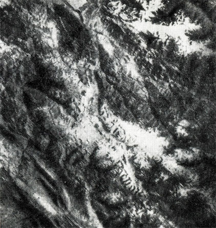 Так выглядит Памир с орбиты. Снимок получен с борта космического корабля 'Союз-22'